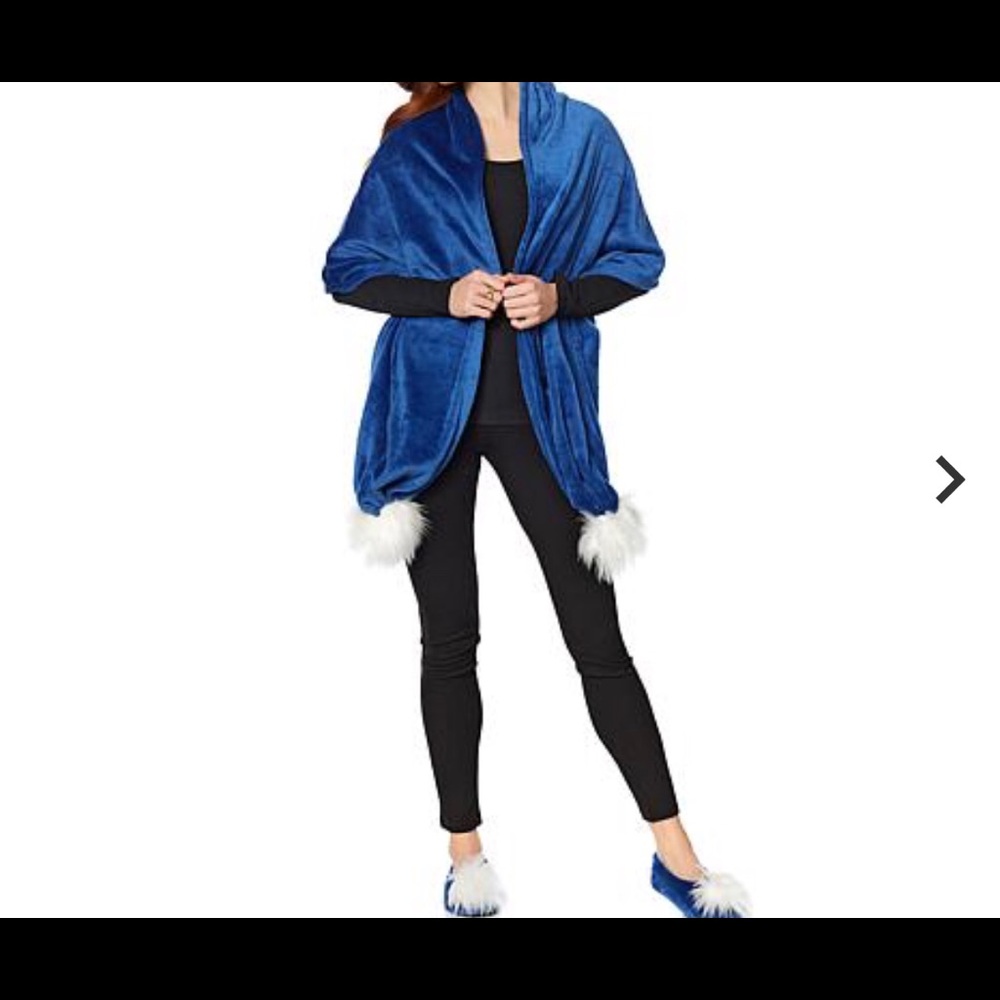 Turquoise Soft & Cozy reader’s Wrap & Slipper Set